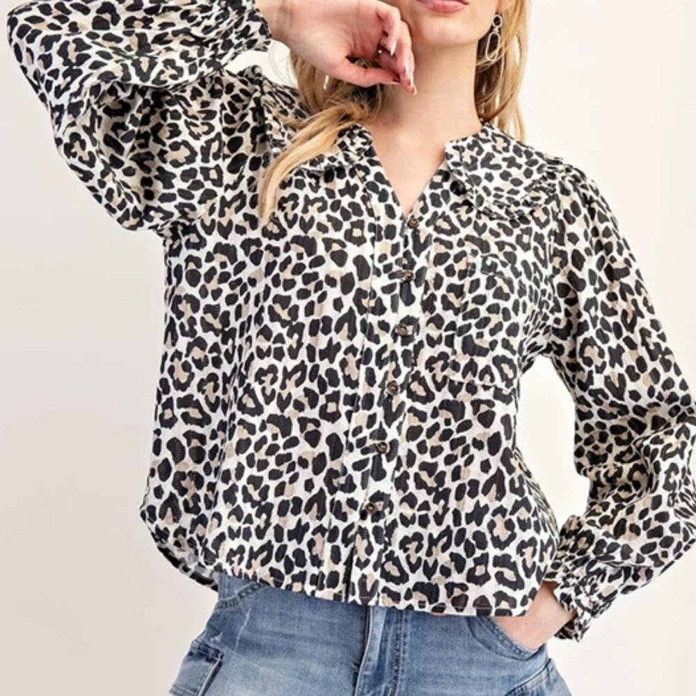 LEOPARD PRINTED LONG SLEEVE TOP